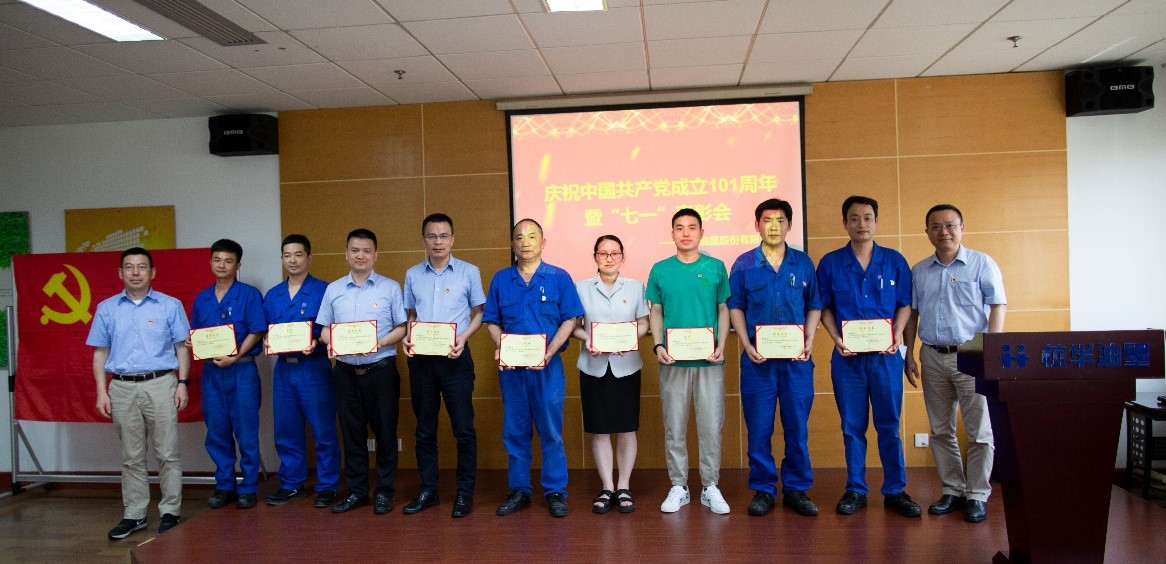 岳和我厨房做爽死我了A片视频