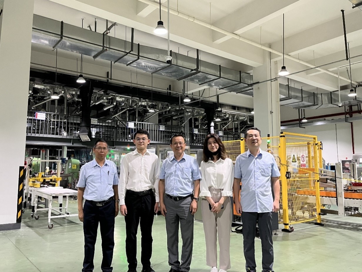 岳和我厨房做爽死我了A片视频