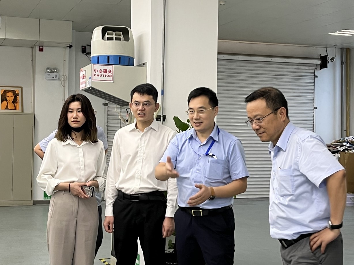 岳和我厨房做爽死我了A片视频