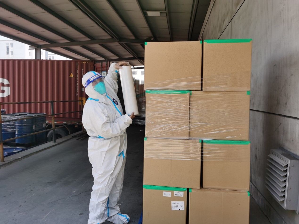 岳和我厨房做爽死我了A片视频