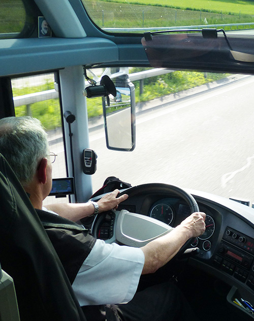 岳和我厨房做爽死我了A片视频